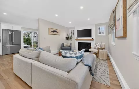 18 Crowes Ln, Hingham, MA 02043 photo 9
