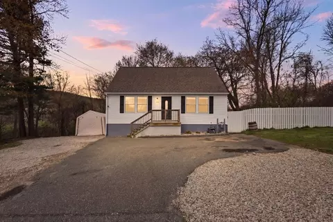 1086 S Main St, Palmer, MA 01069