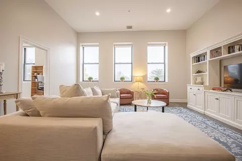 1022 Hancock St #112, Quincy, MA 02169