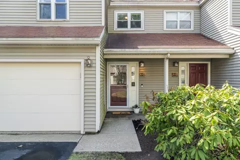 18 Thayer Pond Dr #4, Oxford, MA 01537