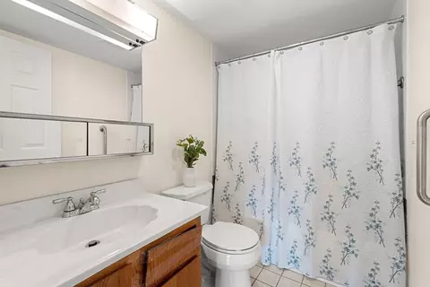 Bath - 159 Main St #11B, Stoneham, MA 02180 photo 2 of 3