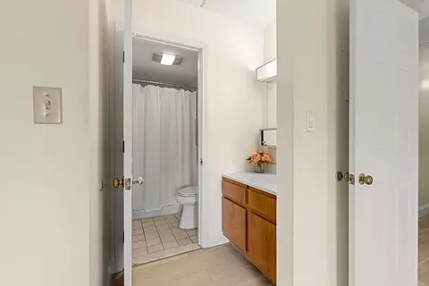 Bath - 159 Main St #11B, Stoneham, MA 02180 photo 3 of 3