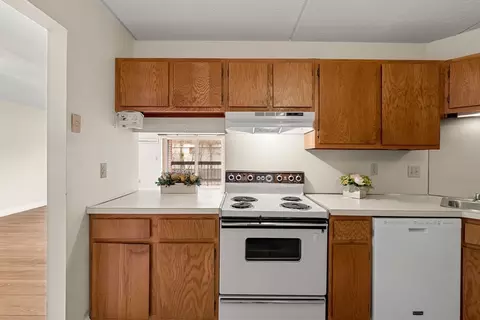 Kitchen - 159 Main St #11B, Stoneham, MA 02180 photo 3 of 4