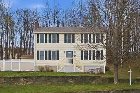 74 Bracken Dr, Marlborough, MA 01752