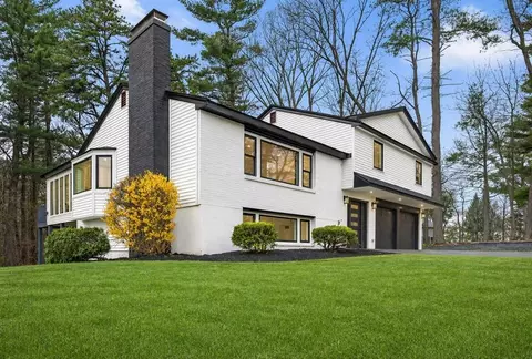 Exterior - 1 Hunter Dr, Andover, MA 01810 photo 2 of 6