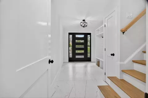 Entry Way - 1 Hunter Dr, Andover, MA 01810 photo 2 of 3