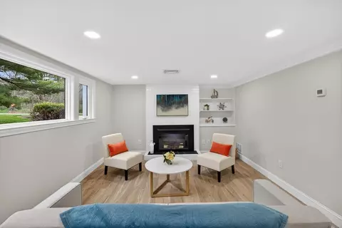 Living - 1 Hunter Dr, Andover, MA 01810 photo 4 of 5