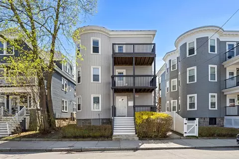 51 King St, Dorchester, MA 02122