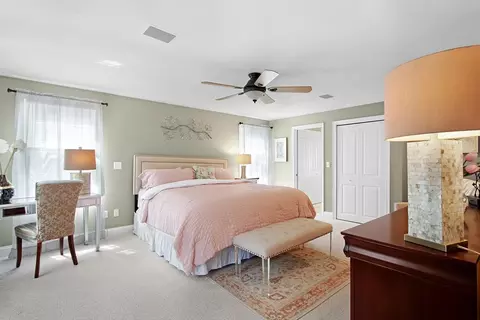 Bedroom - 842 Main St, Wareham, MA 02576 photo 3 of 4