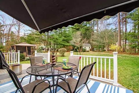 Exterior - 842 Main St, Wareham, MA 02576 photo 5 of 13
