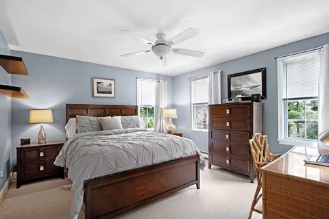 Bedroom - 842 Main St, Wareham, MA 02576 photo 2 of 4