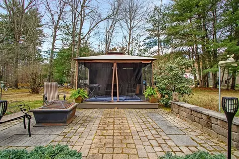 Exterior - 842 Main St, Wareham, MA 02576 photo 6 of 13
