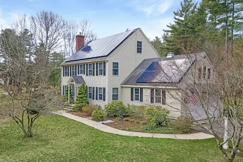 Exterior - 842 Main St, Wareham, MA 02576 photo 2 of 13
