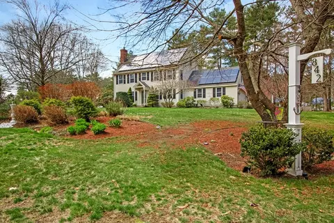 Exterior - 842 Main St, Wareham, MA 02576 photo 9 of 13