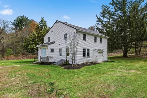 1270 West St, Amherst, MA 01002