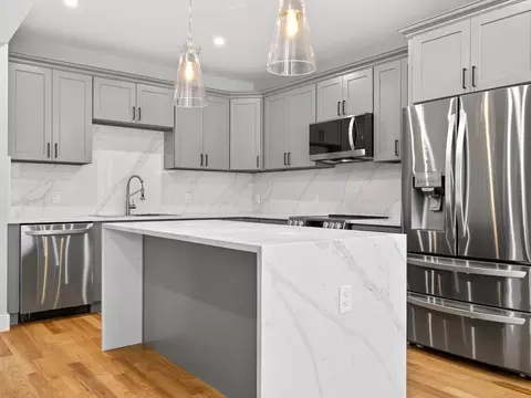 60 Stanley St #202, Dorchester, MA 02125