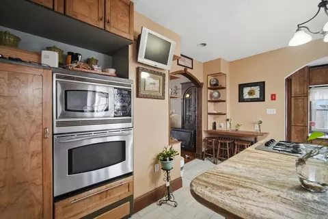 32 Burton St, Springfield, MA 01108 photo 12