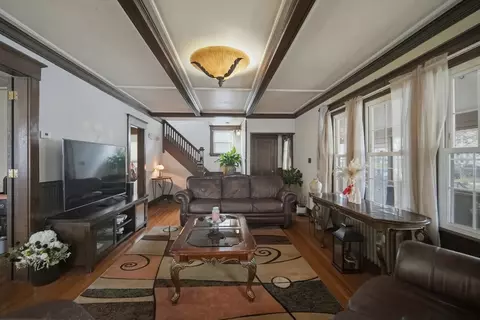 32 Burton St, Springfield, MA 01108 photo 2
