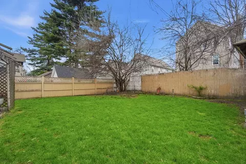 32 Burton St, Springfield, MA 01108 photo 37