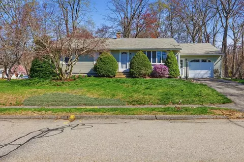 25 Heritage Ln, Holden, MA 01520