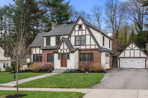 19 Hancock Hill Dr, Worcester, MA 01609