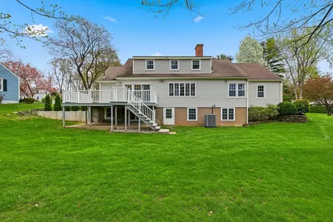 Exterior - 7 Brewster Rd, West Springfield, MA 01089 photo 8 of 11