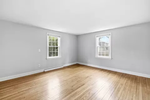 Living - 7 Brewster Rd, West Springfield, MA 01089 photo 4 of 5
