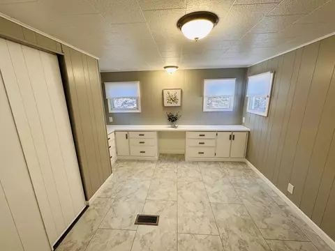 11 Lamplighter Ln, Springfield, MA 01119 photo 23