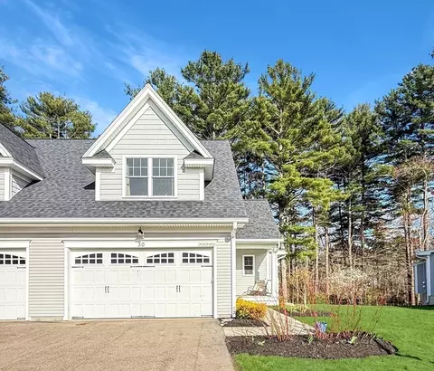 30 Lakepoint Way #30, Hopkinton, MA 01748