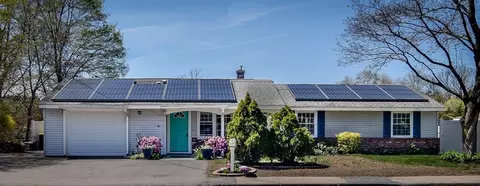 134 N Main St, Bellingham, MA 02019