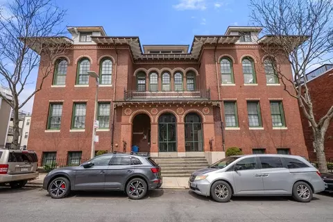 486 E 3rd St #11, Boston, MA 02127