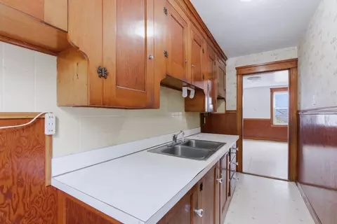 Kitchen - 7 Third Ave, Dudley, MA 01571 photo 2 of 4