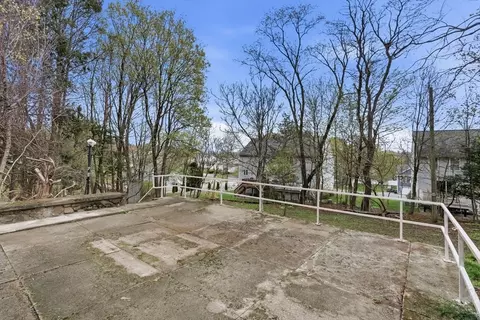Exterior - 7 Third Ave, Dudley, MA 01571 photo 5 of 11