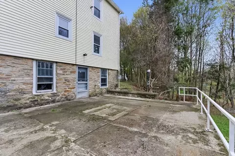 Exterior - 7 Third Ave, Dudley, MA 01571 photo 7 of 11