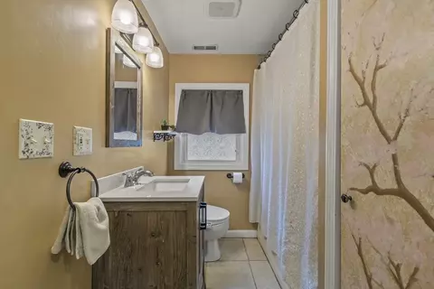 Bath - 10 Third Ave, Wareham, MA 02571 photo 1 of 1