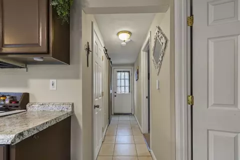 Entry Way - 10 Third Ave, Wareham, MA 02571 photo 2 of 3