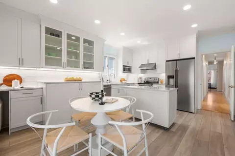5 Washburn Ter #3, Brookline, MA 02446