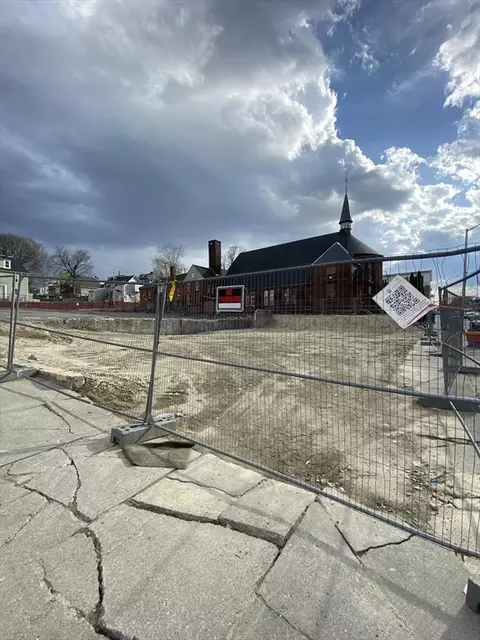 817 Main St, Worcester, MA 01610 photo 3