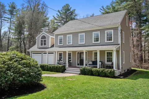 7 Crest Cir, Medfield, MA 02052