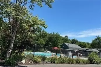 170 E Hadley Rd #42, Amherst, MA 01002