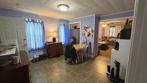 66 Hargraves St, Fall River, MA 02723 photo 3
