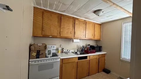 66 Hargraves St, Fall River, MA 02723 photo 17