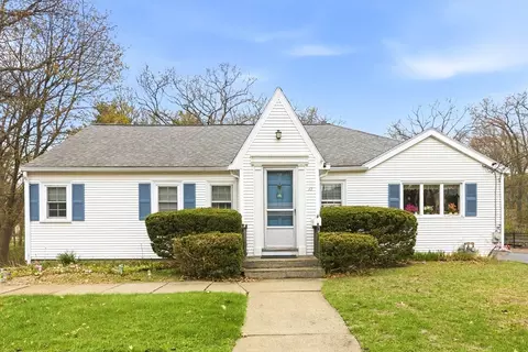 17 Evergreen Rd, Needham, MA 02494