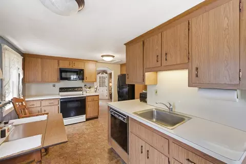 17 Evergreen Rd, Needham, MA 02494 photo 13
