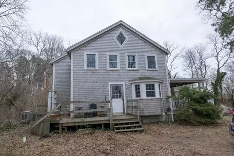 4 Slade Hill Rd, Truro, MA 02666