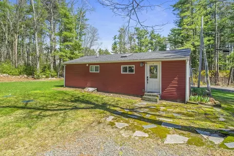 9 Hazel St, Lakeville, MA 02347