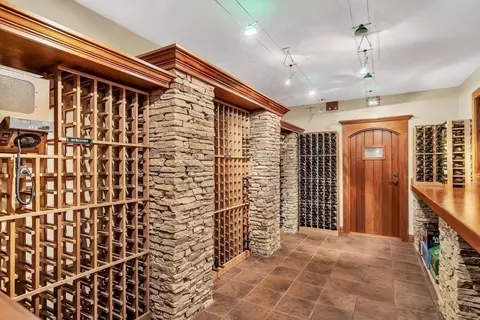 Entry Way - 2 Stonegate Ln, Dover, MA 02030 photo 3 of 4