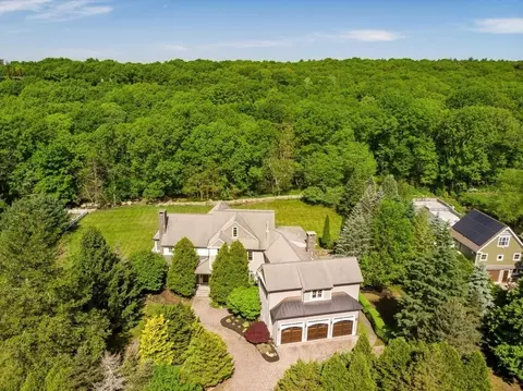 View/Area - 2 Stonegate Ln, Dover, MA 02030 photo 6 of 6
