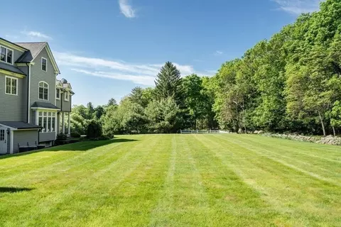 Exterior - 2 Stonegate Ln, Dover, MA 02030 photo 5 of 11