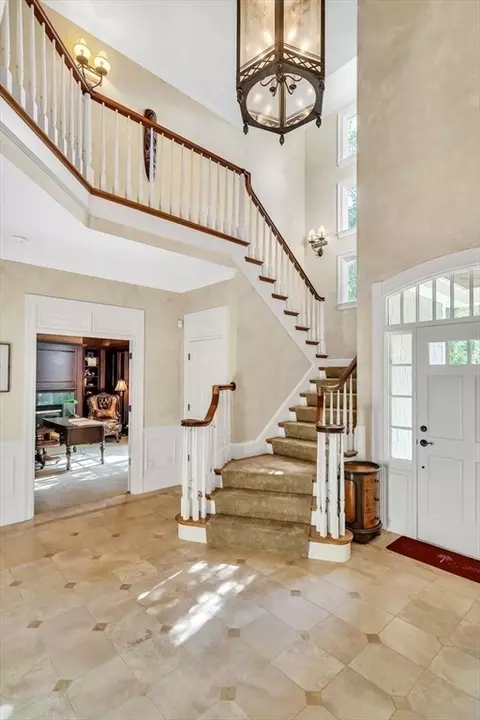 Entry Way - 2 Stonegate Ln, Dover, MA 02030 photo 2 of 4